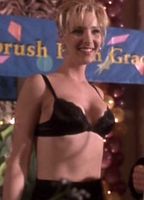 Sexy Lisa Kudrow Porn - Lisa Kudrow Nude? Find out at Mr. Skin