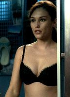Naked Amy Jo Johnson in Without Limits < ANCENSORED