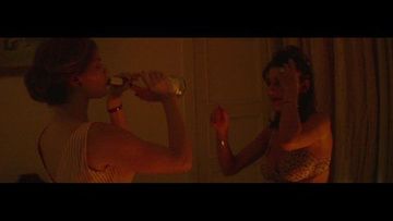 Nackt  Esther Garrel Esther Garrel